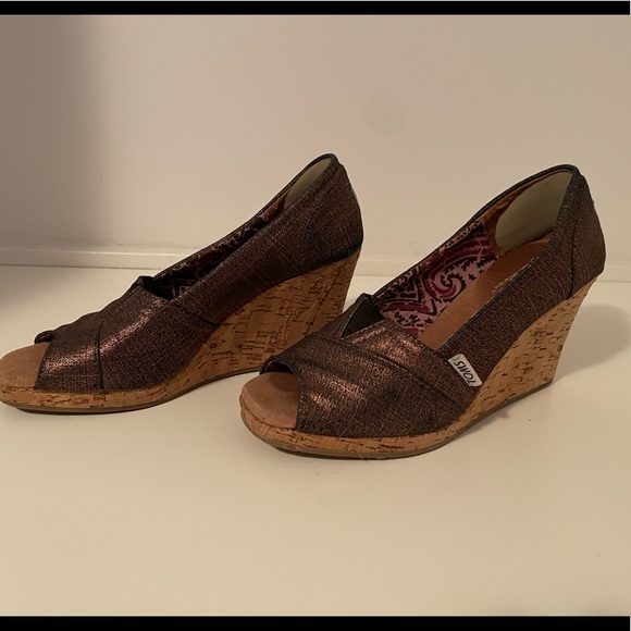 TOMS Wedges - Picture 4 of 12